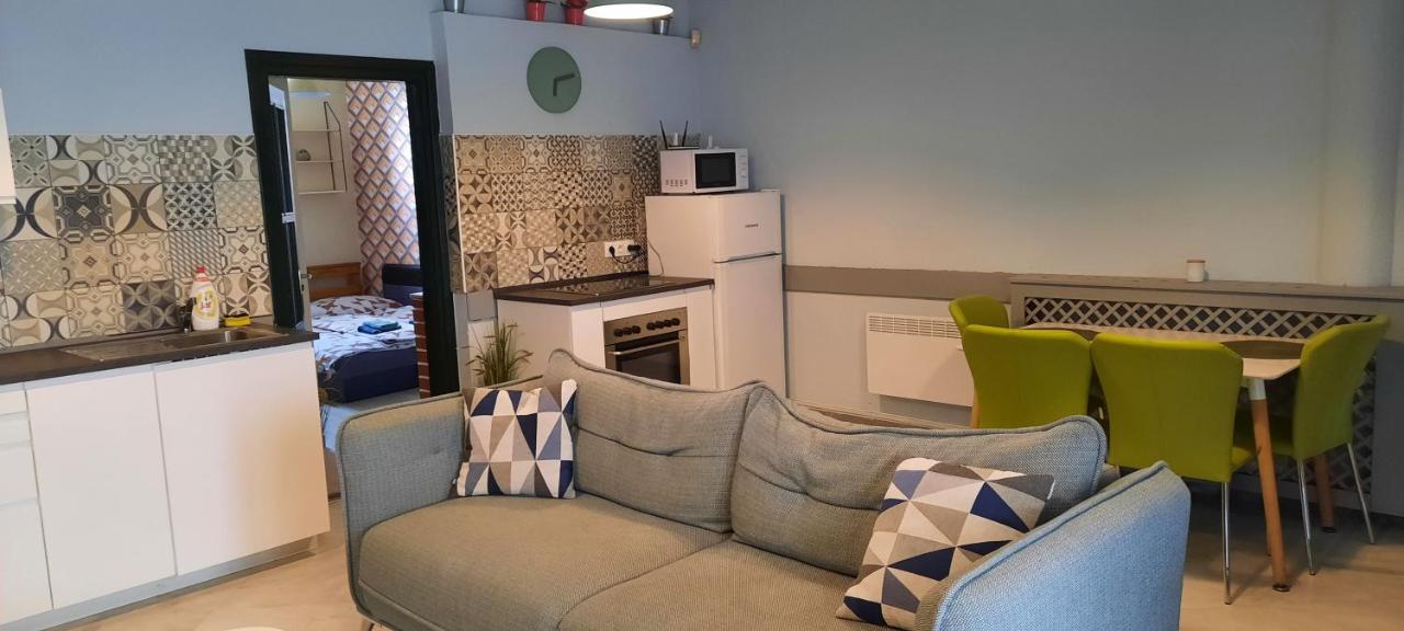 Csenge Apartman Keszthely Esterno foto
